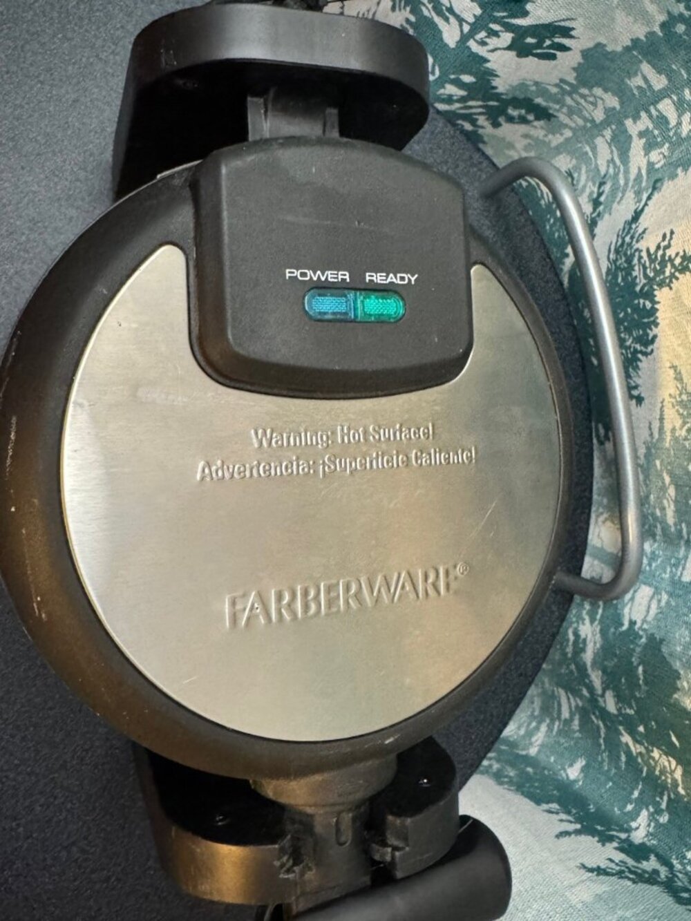 Farberware Single-Flip Waffle Maker, Black with Stainless Steel